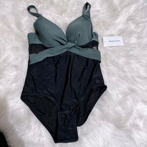 Meet.Curve‎ NWT one piece swimsuit size M